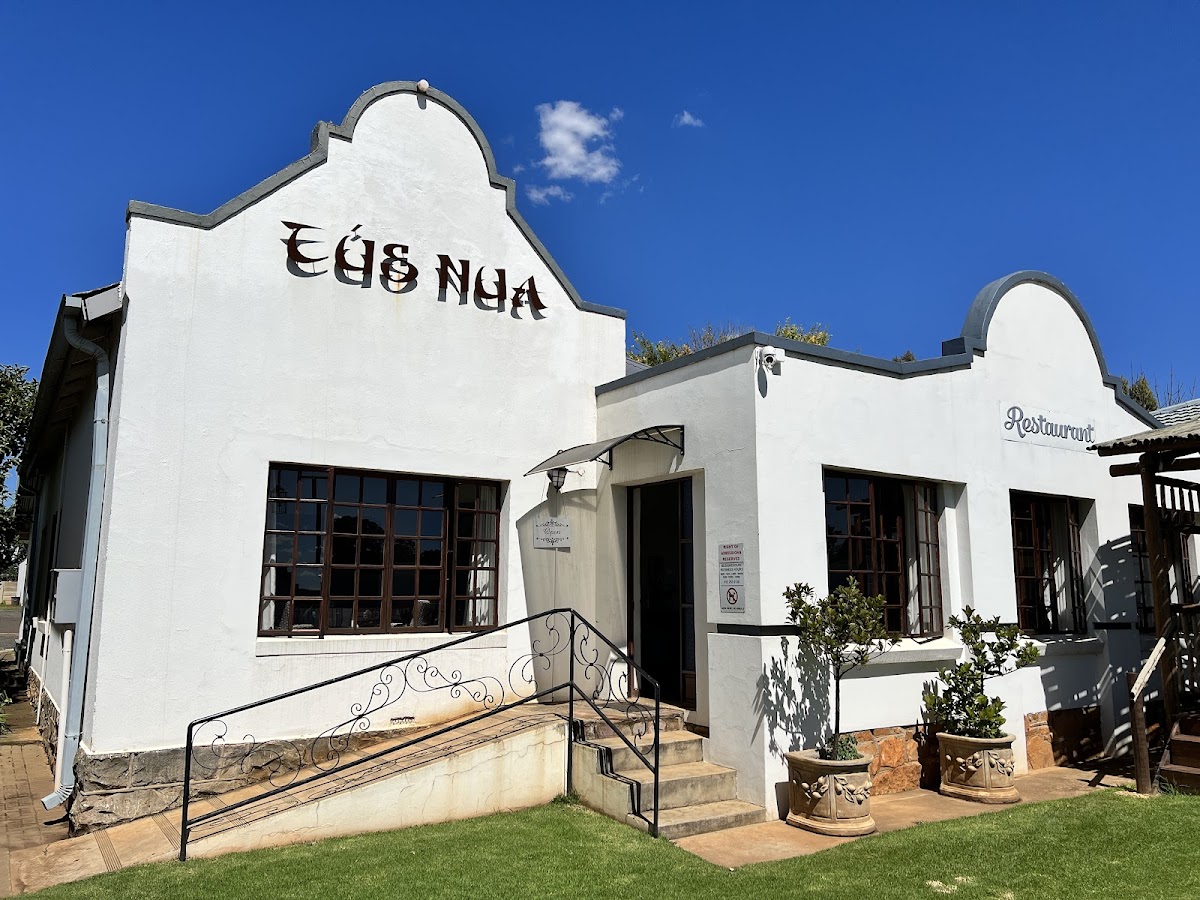 Tus Nua Restaurant