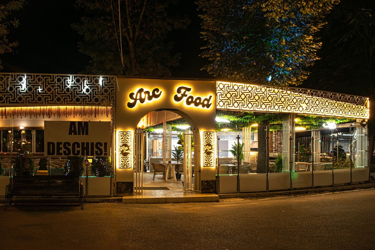 Arc Food Lounge