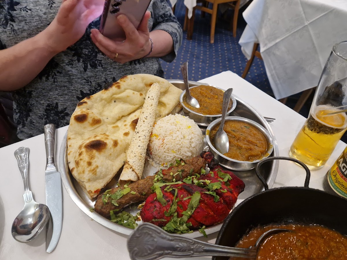 Heaton's Tandoori Photo 2