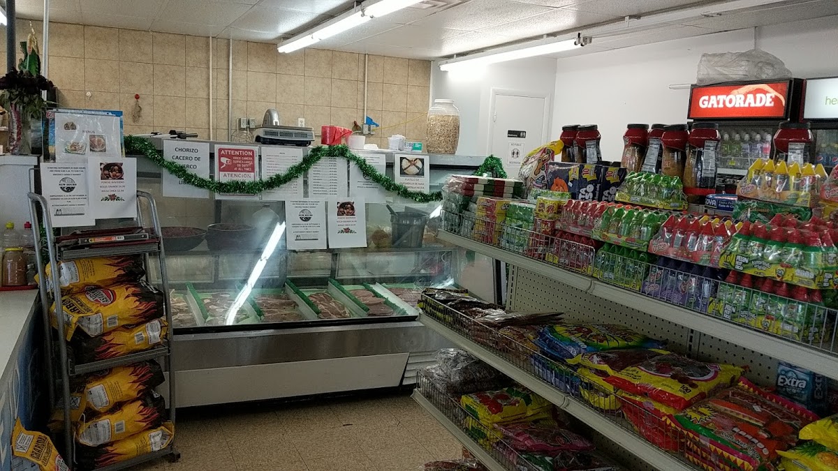 Mora's Market Photo 6