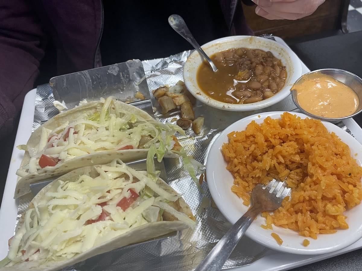 Tequila Mariscos Bar & Restaurant Photo 8