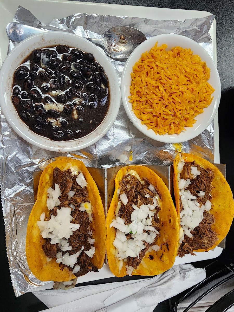 Tequila Mariscos Bar & Restaurant Photo 9