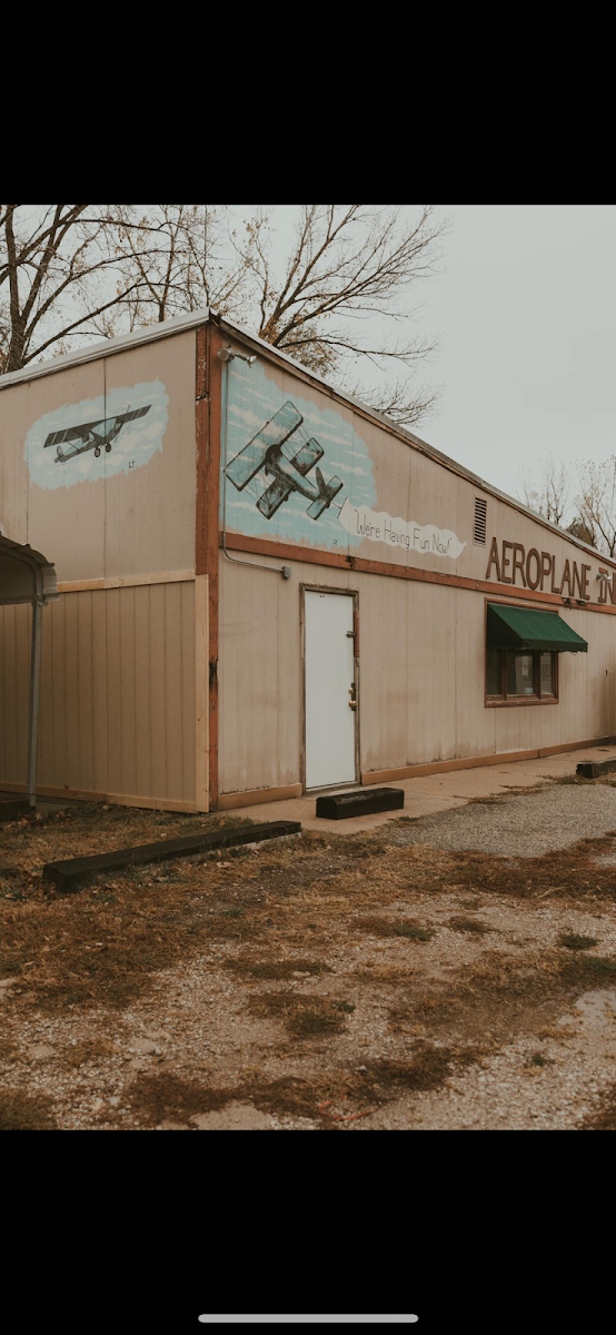 Aeroplane Inn Photo 7