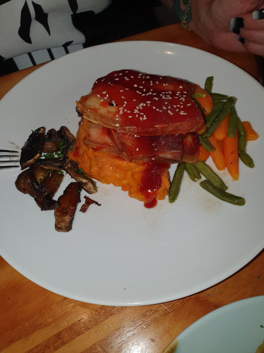 Grand Cafe and Eatery Photo 6