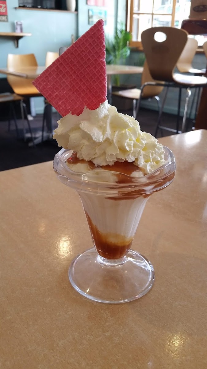 Grand Cafe and Eatery Photo 8