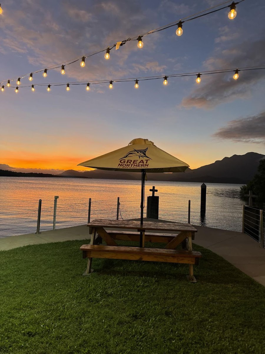 Slipway Bar & Restaurant Photo 4
