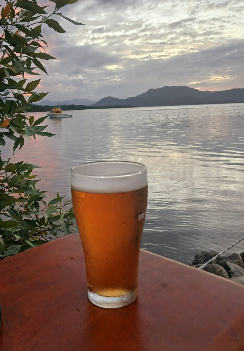 Slipway Bar & Restaurant Photo 7