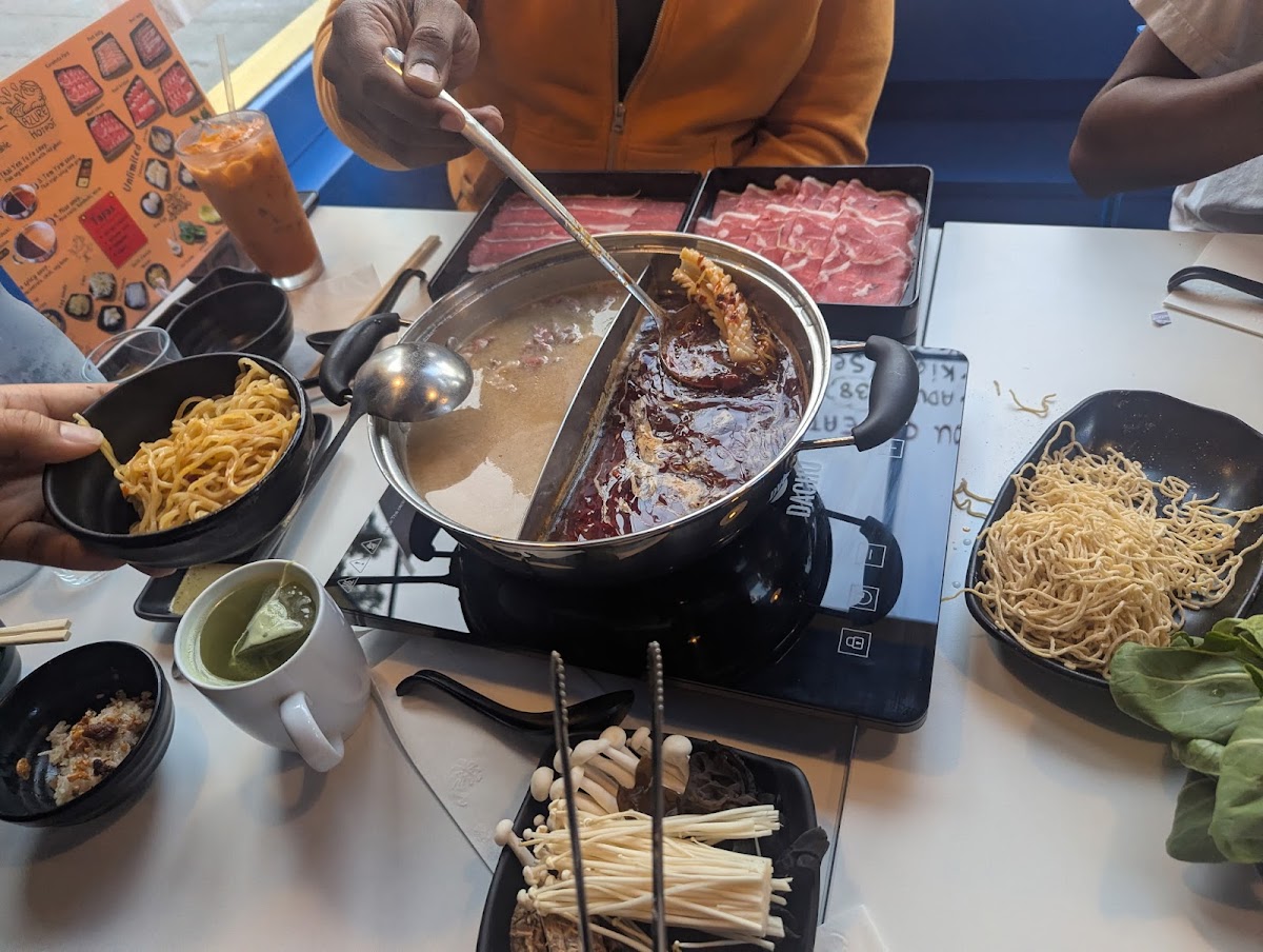 Azure Hot Pot Photo 7