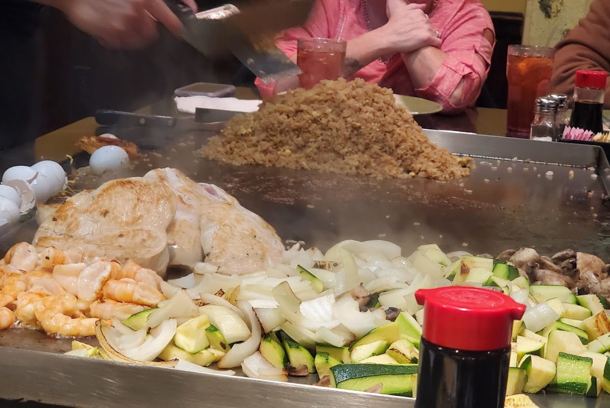 Hibachi Grill & Sushi Bar Photo 3