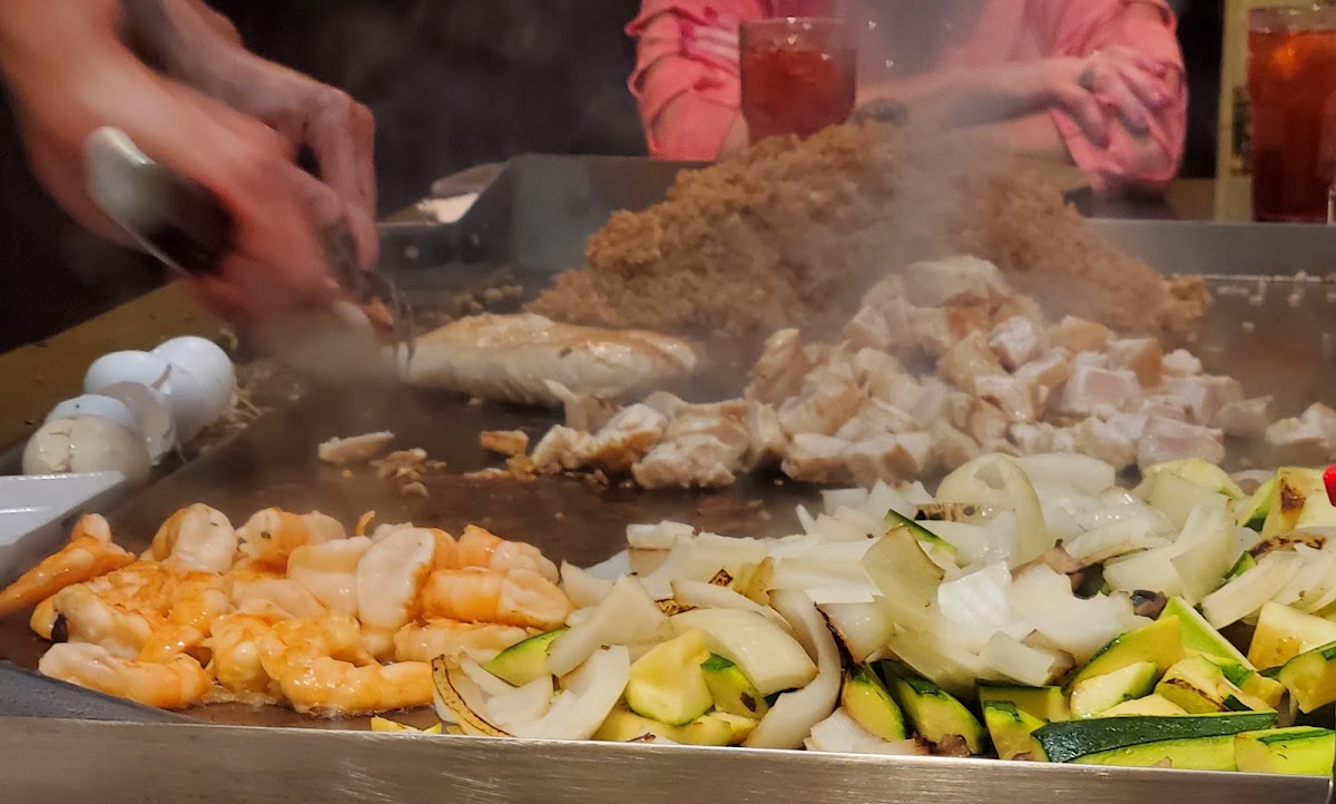 Hibachi Grill & Sushi Bar Photo 5