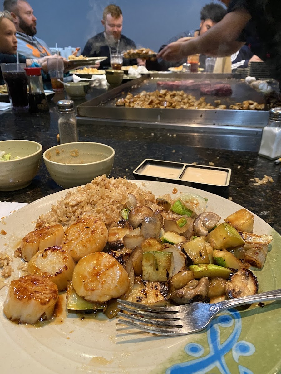 Hibachi Grill & Sushi Bar Photo 8