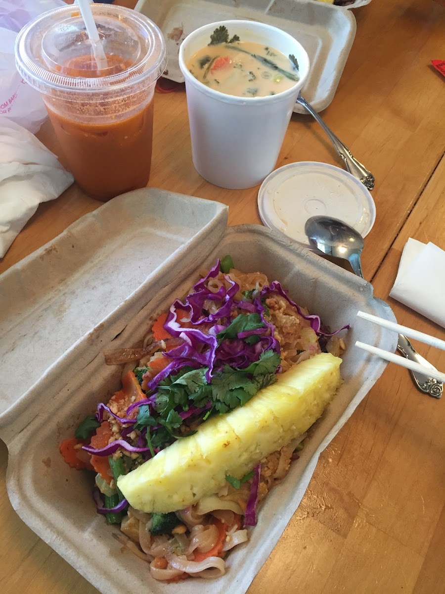 Wasana's Thai Food Cart Photo 2