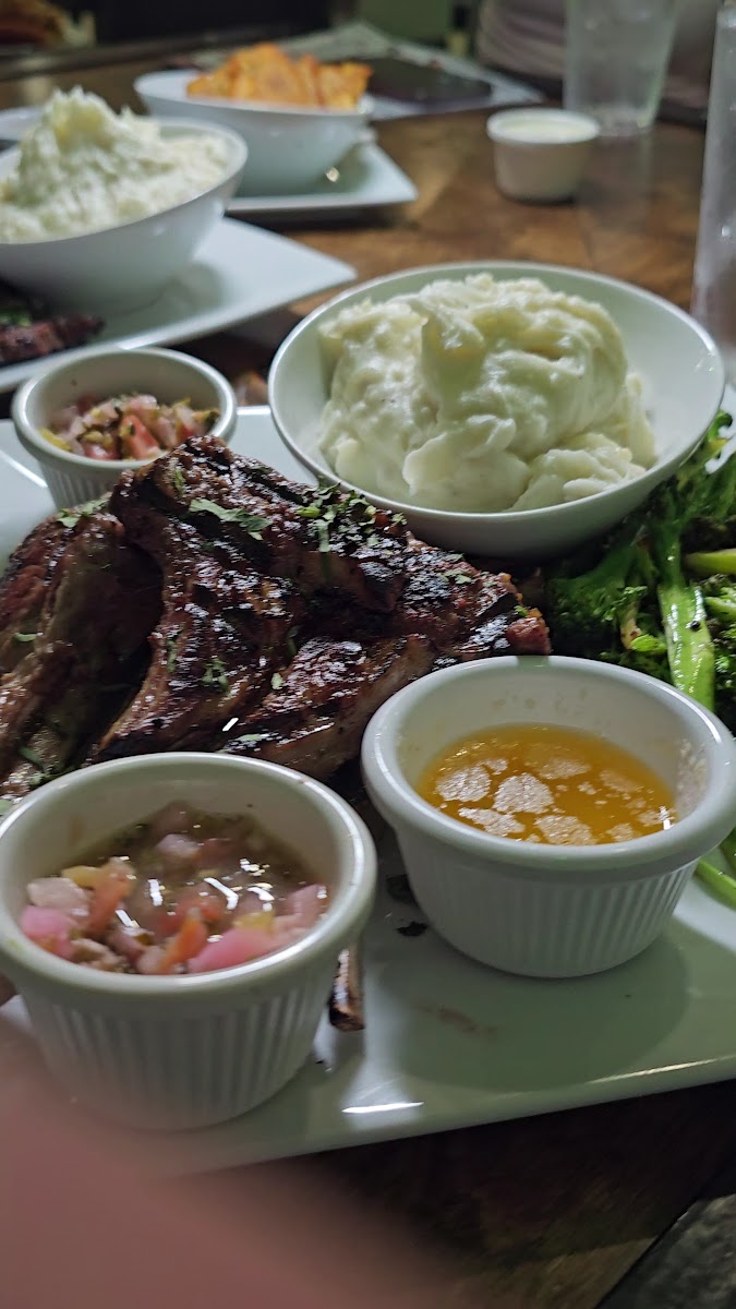 Garden Bar & Grill Photo 2
