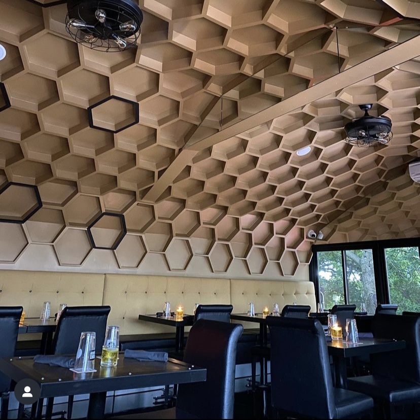 Garden Bar & Grill Photo 4