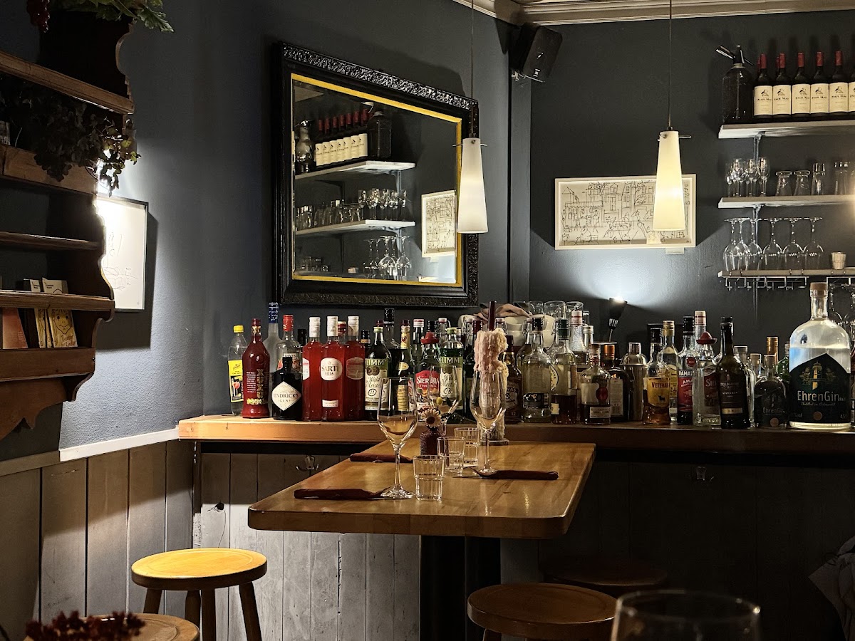 Dag's Restaurant bar &cafe Photo 3