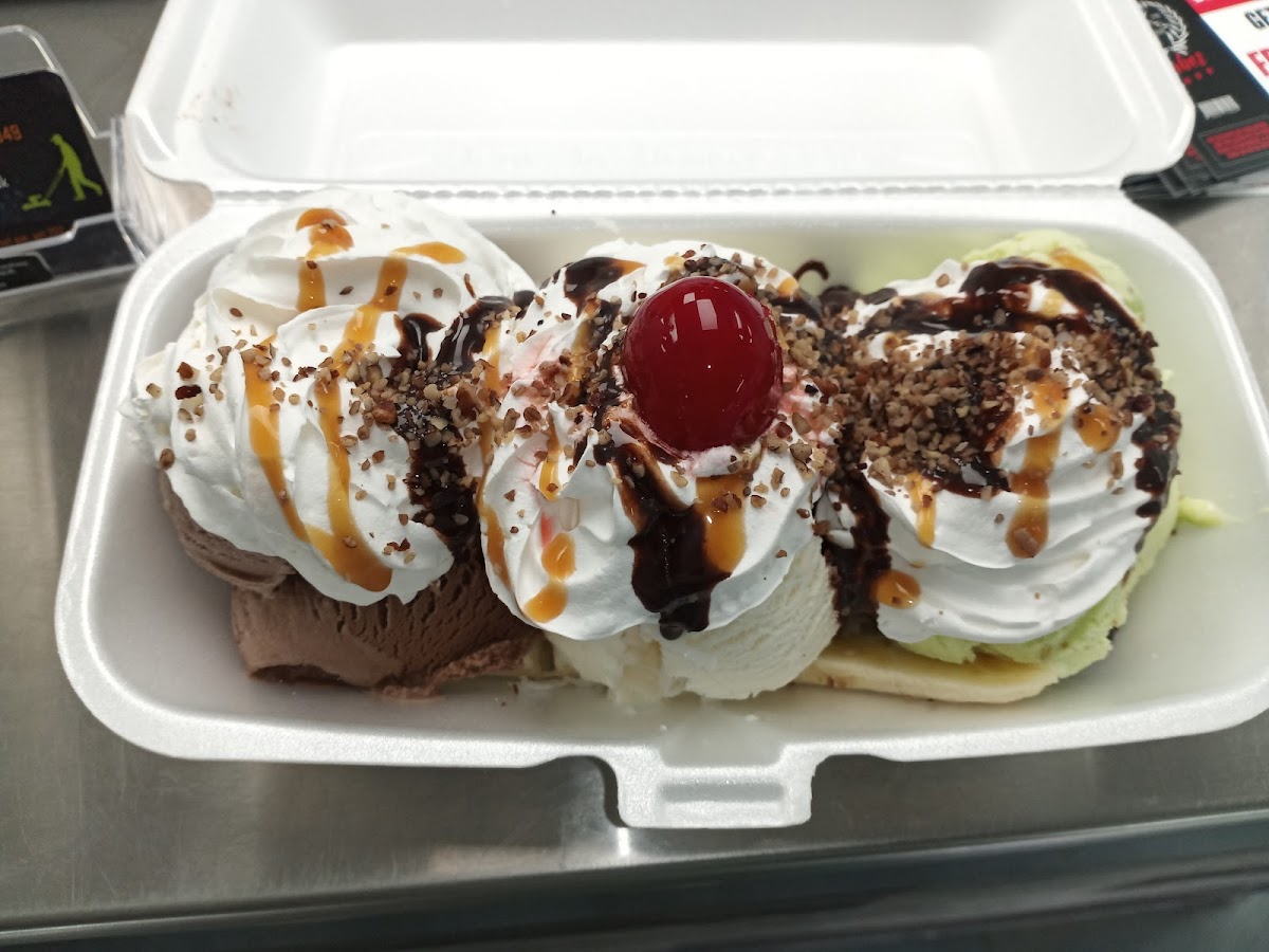 La Super Ice Cream Parlor Photo 10