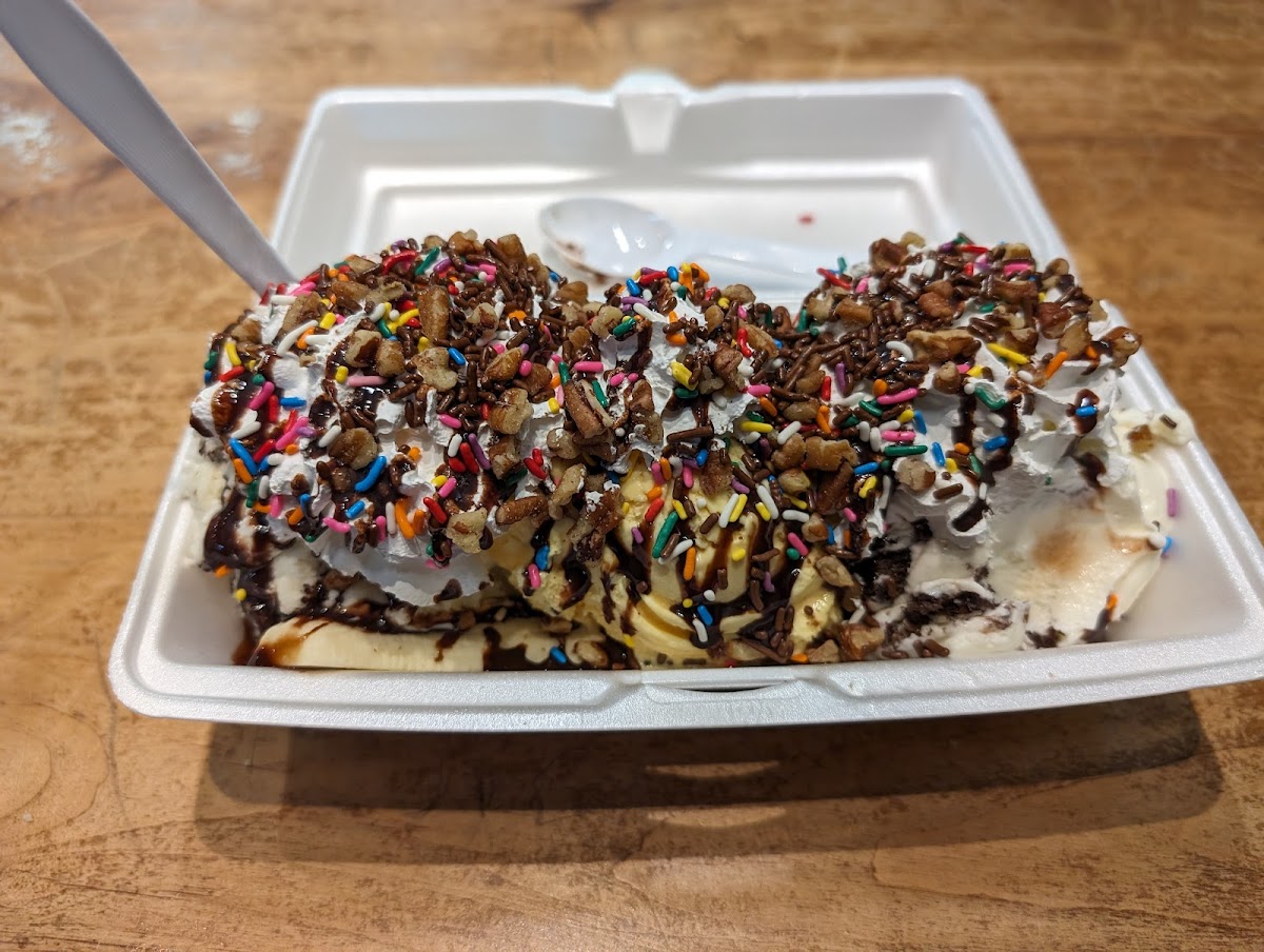 La Super Ice Cream Parlor Photo 8