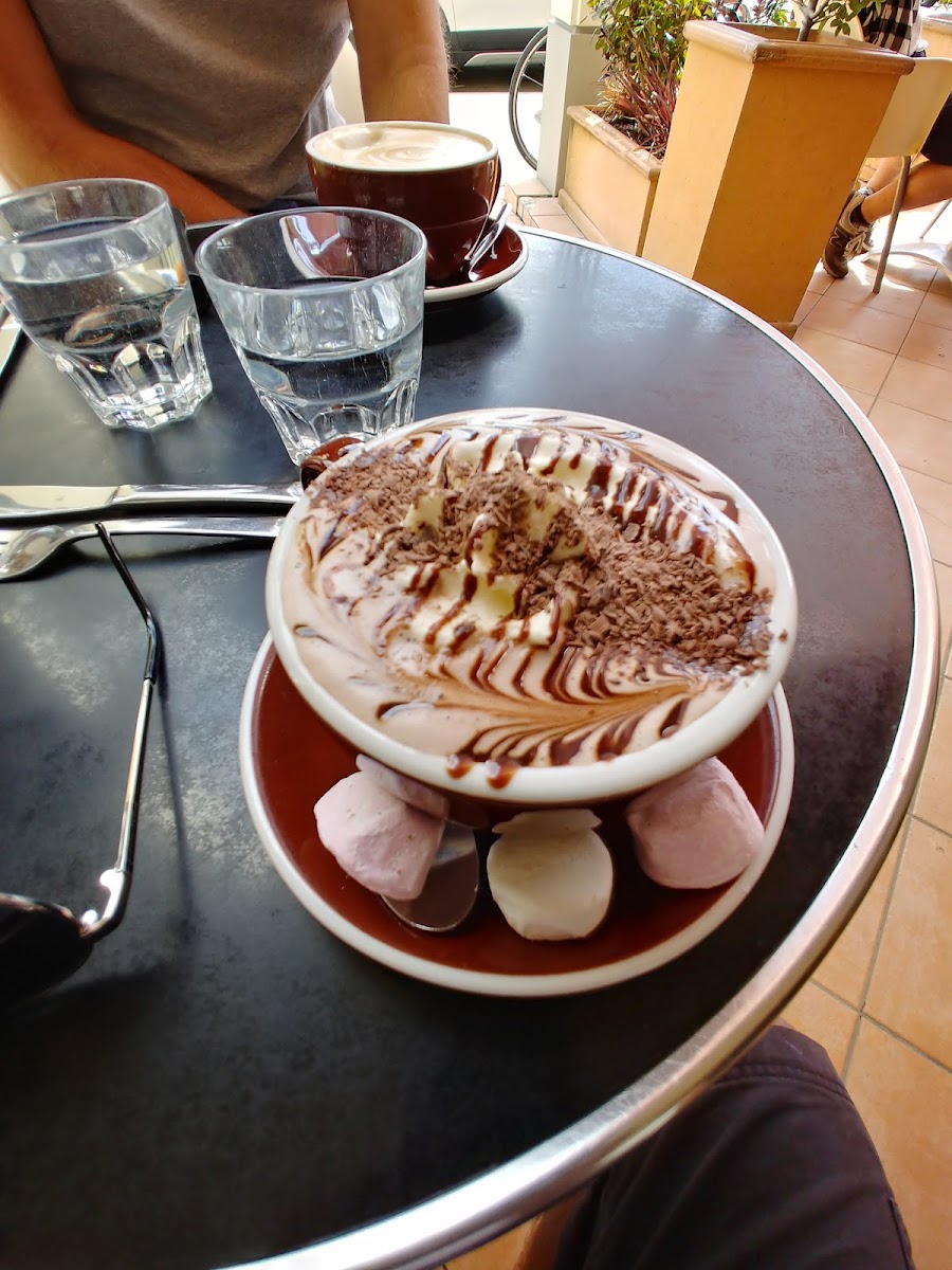 DotCom Cafe Photo 8