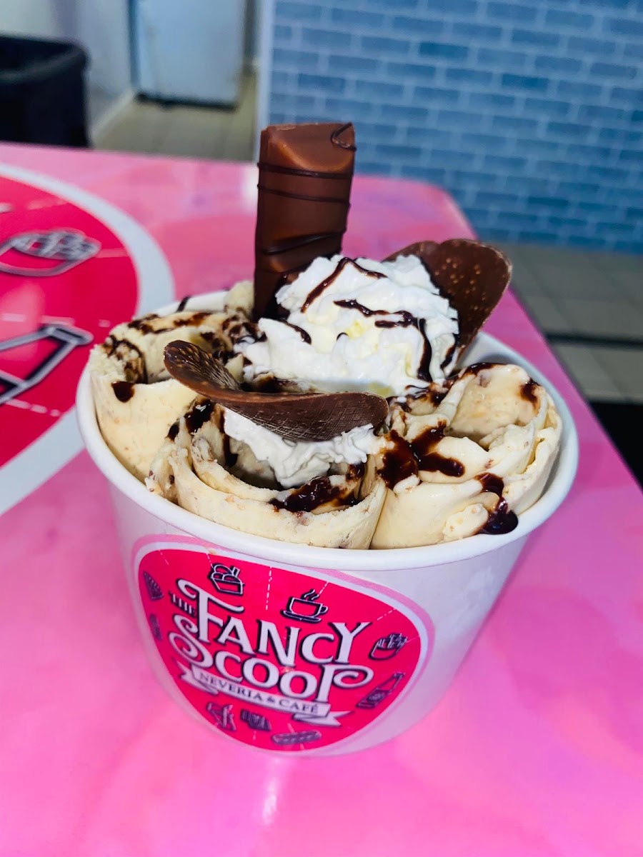 The Fancy Scoop Photo 7