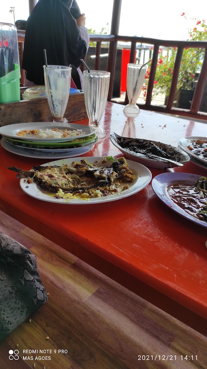 Tsania Seafood Photo 6