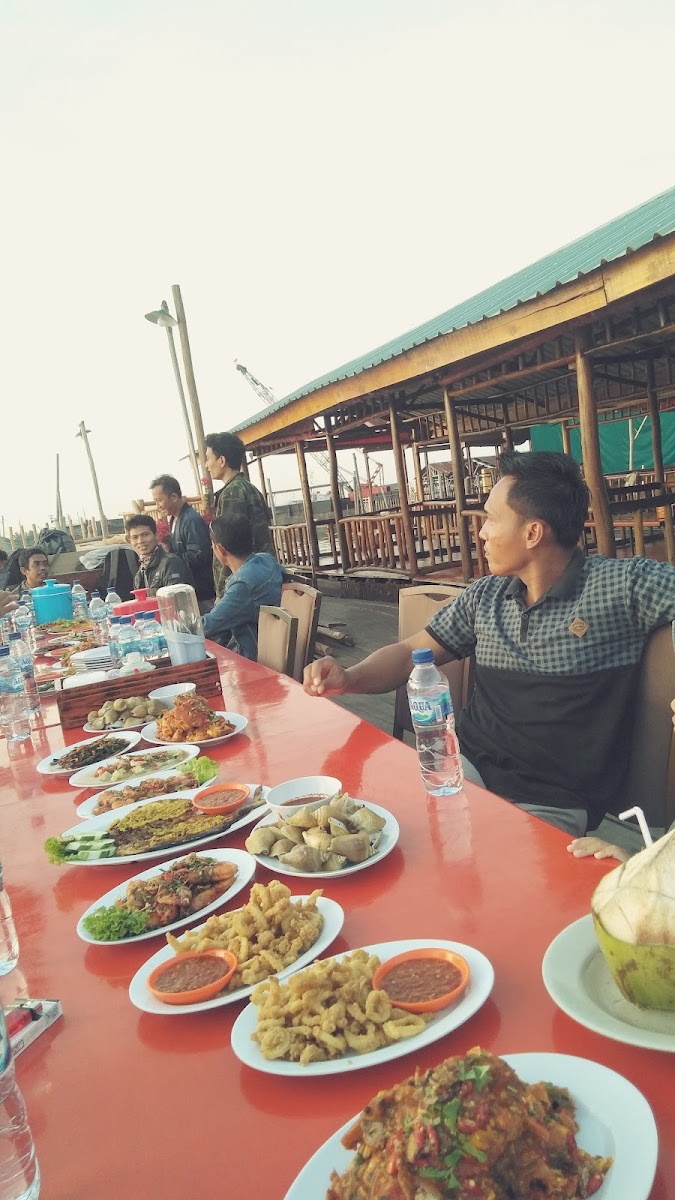 Tsania Seafood Photo 7