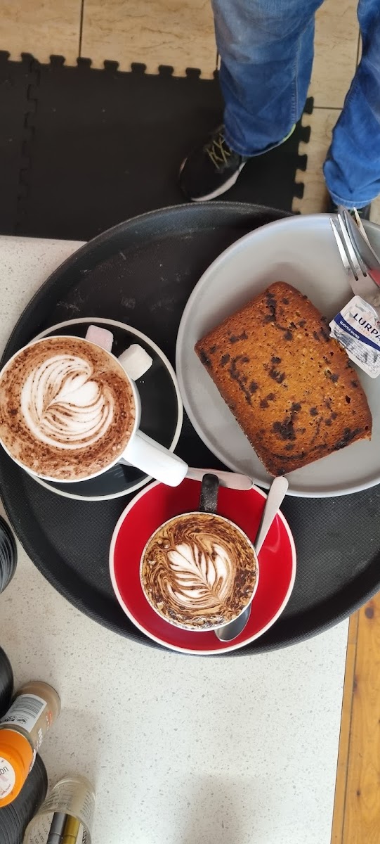 HB Coffee Shop Photo 10