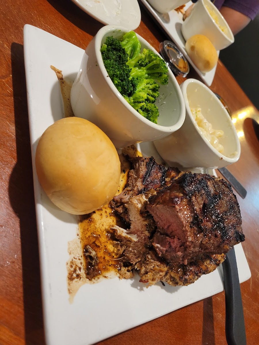 Calhoun Steakhouse Photo 3