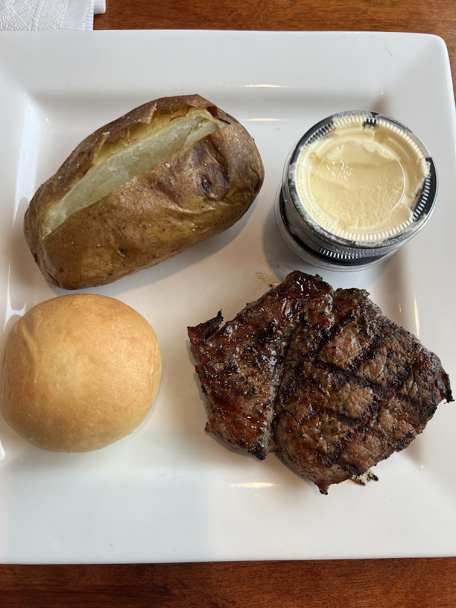 Calhoun Steakhouse Photo 4