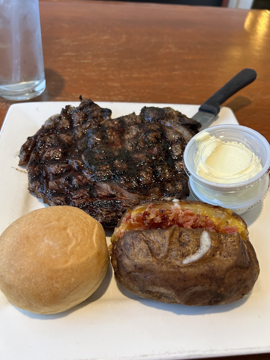 Calhoun Steakhouse Photo 6
