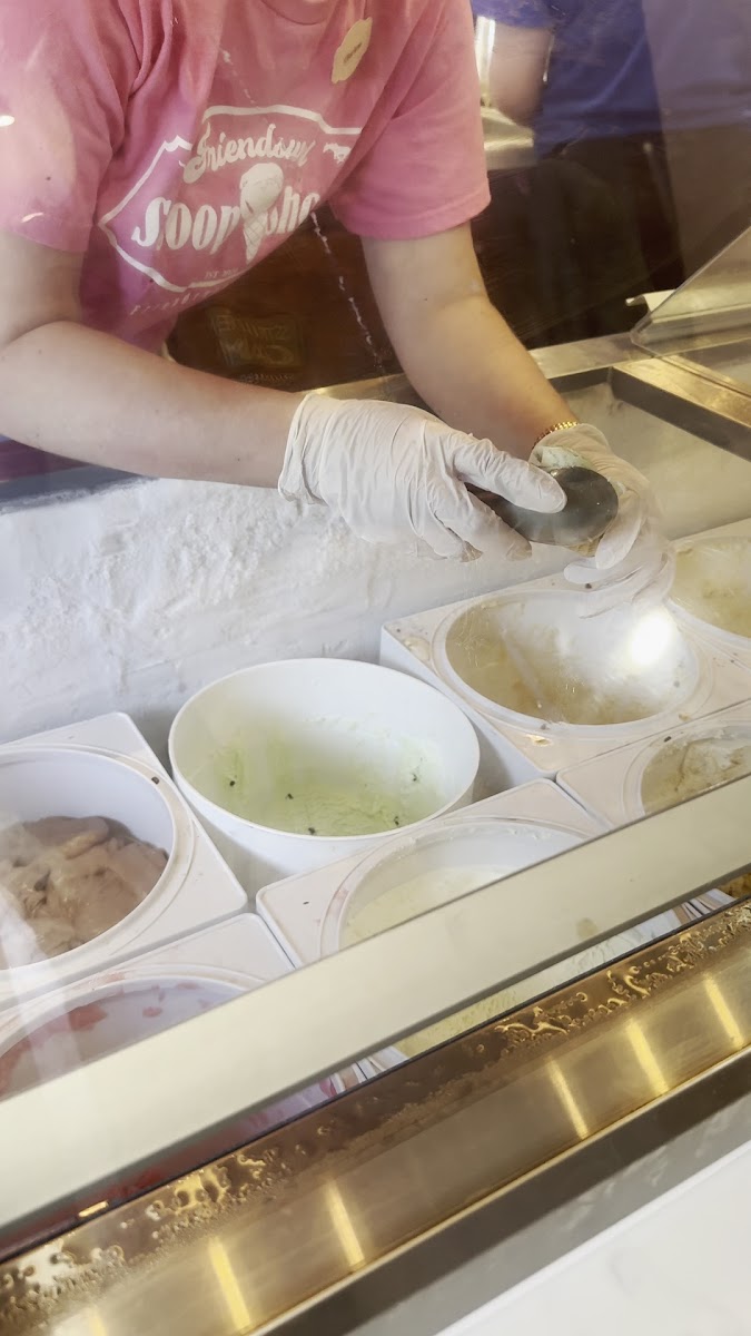 Friendswood Scoop Shop Photo 2