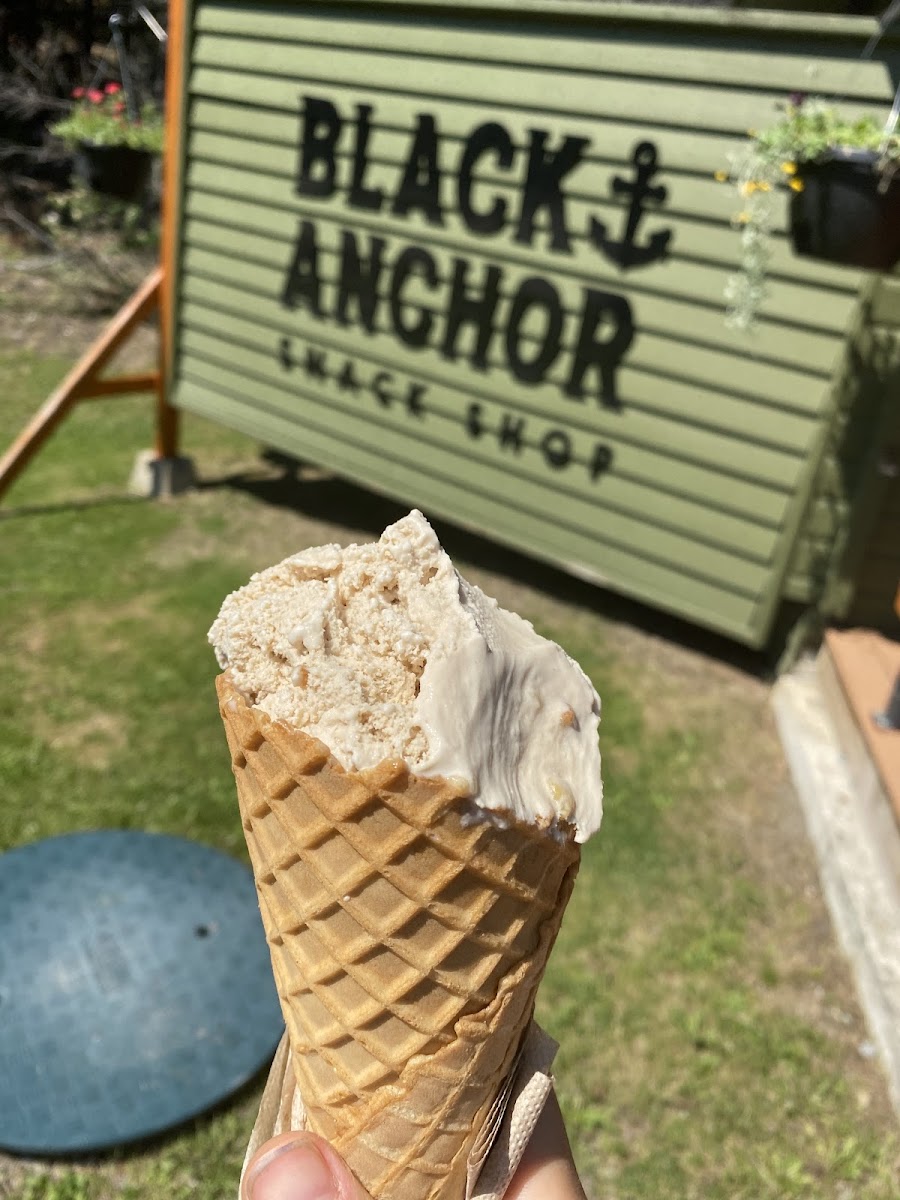 Black Anchor Photo 9
