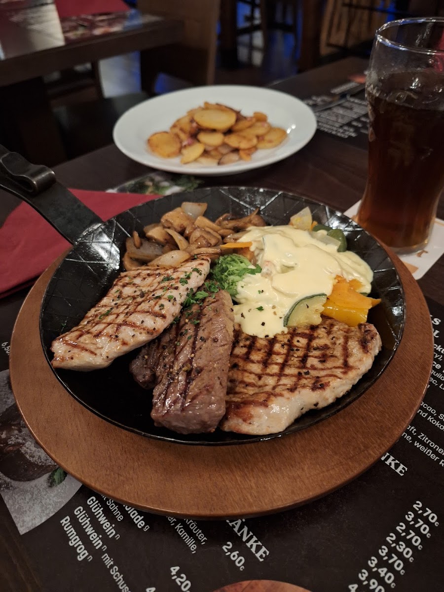 Restaurant Dorfkrug Schützenhof Photo 5