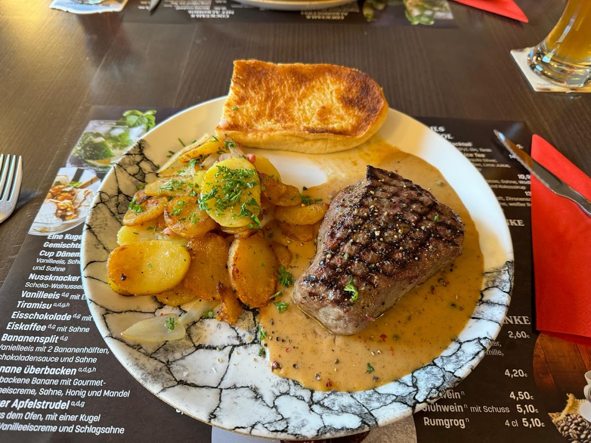 Restaurant Dorfkrug Schützenhof Photo 8