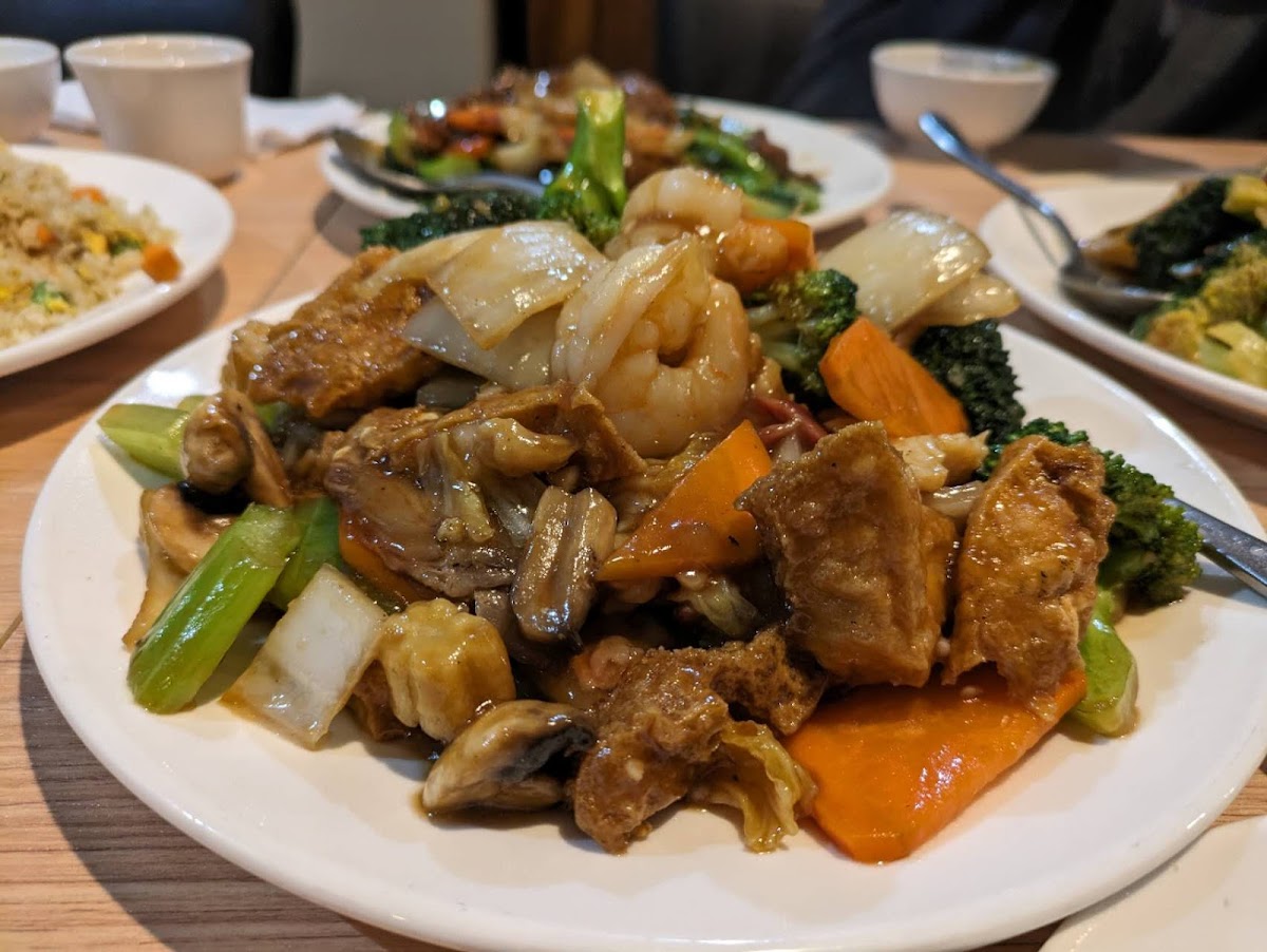 Harvest Chinese Restaurant Photo 2