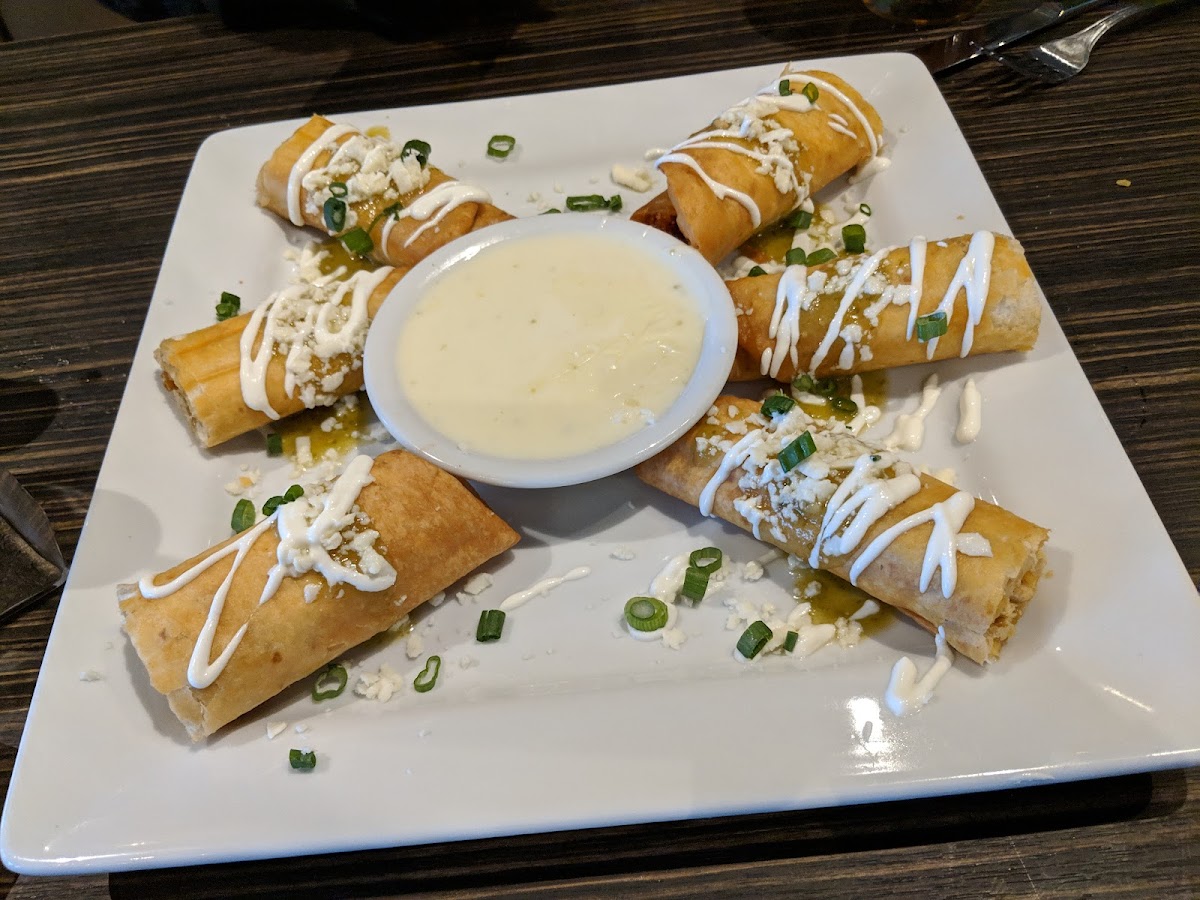 Chante Mexican Grill & Cantina Photo 9