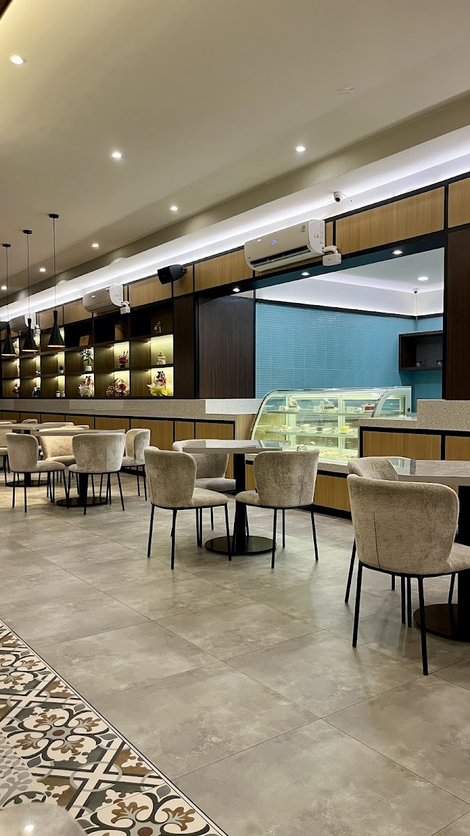 Skyline Borneo Resto And Cafe Photo 3
