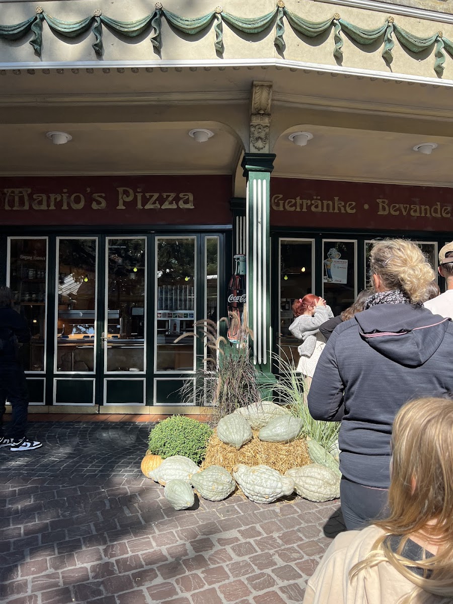 Mario's Pizza Photo 4