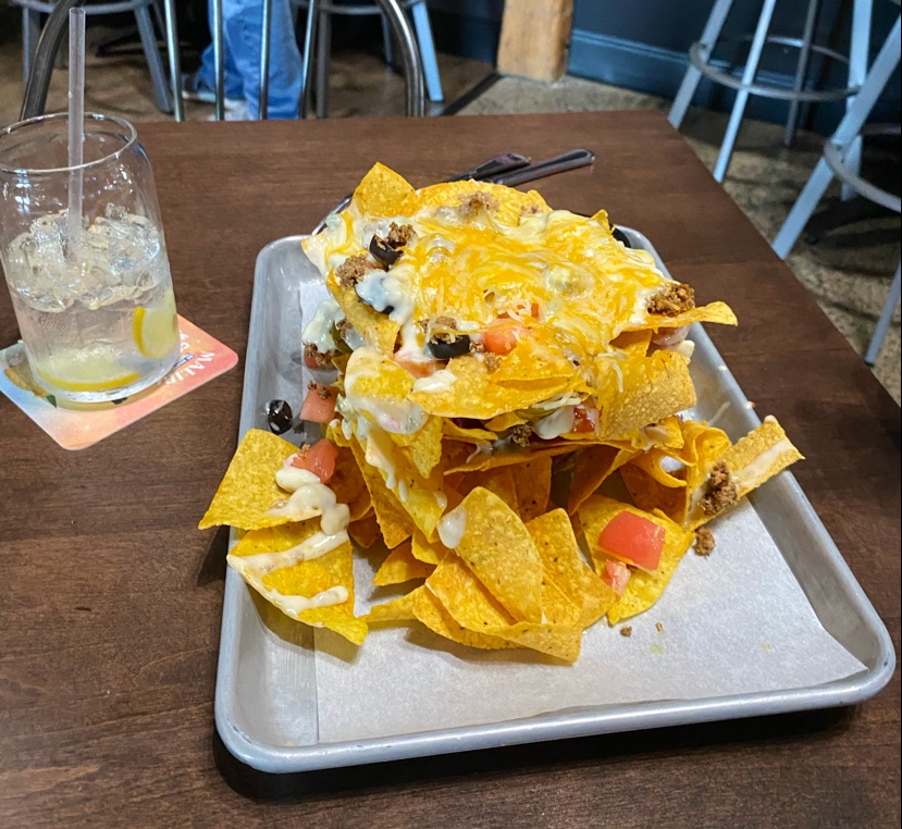 LLV’s Creekside Tavern Photo 8