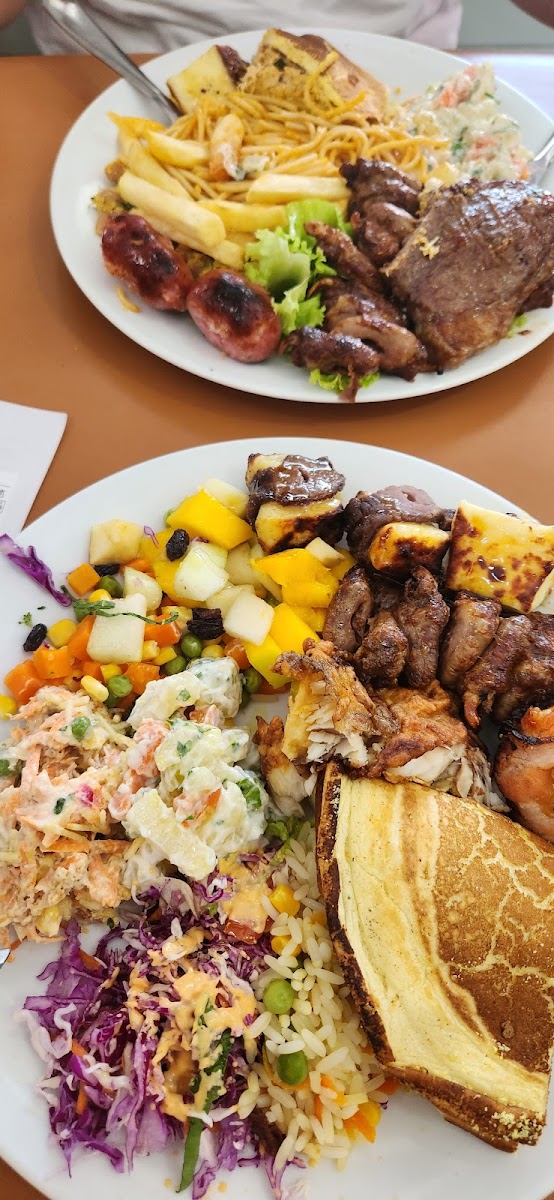 Churrascaria e pizzaria Carne na brasa Photo 3