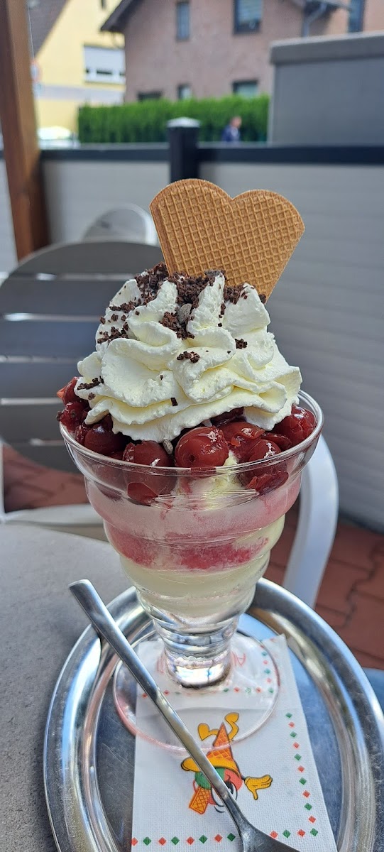 Eiscafe Bella Italia Photo 2