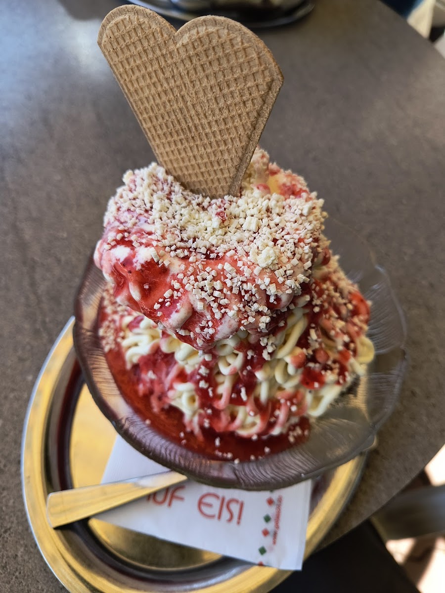Eiscafe Bella Italia Photo 3
