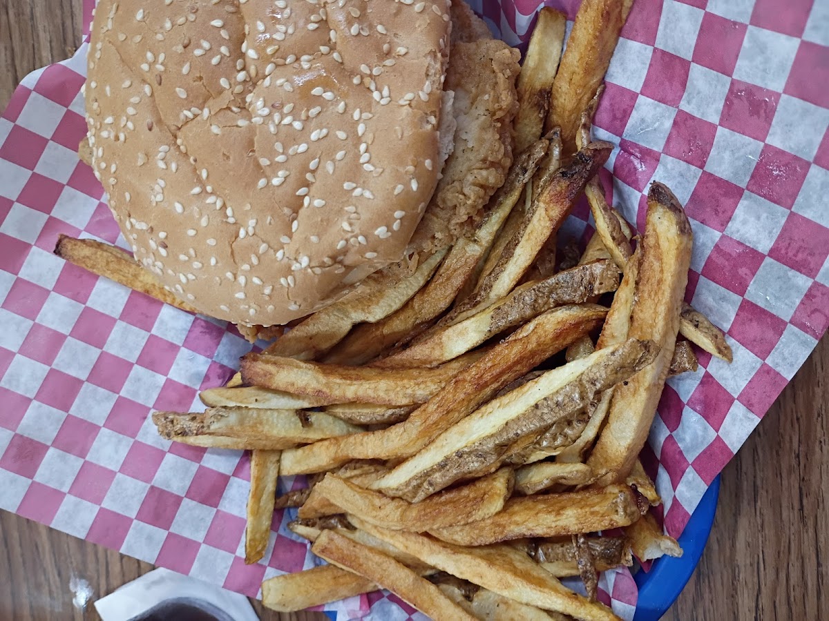 TJ Burger Barn Photo 7