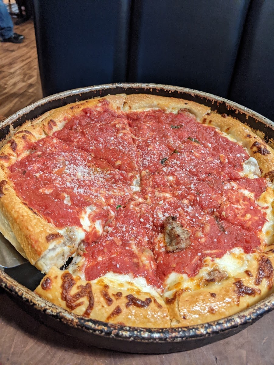 Chicago's Pizza Photo 4