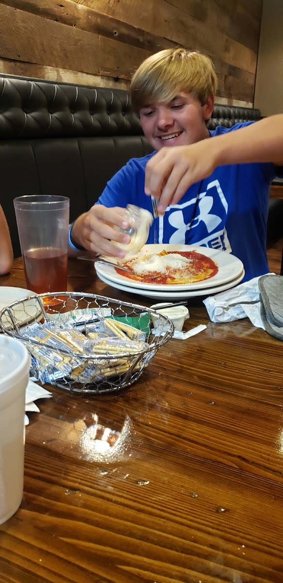 Chicago's Pizza Photo 6