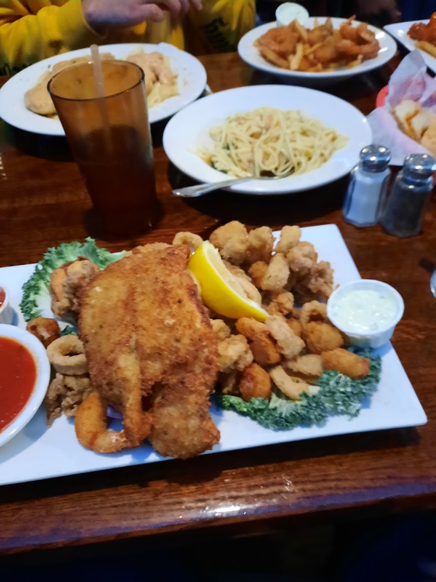 Popei's Clam Bar Photo 10