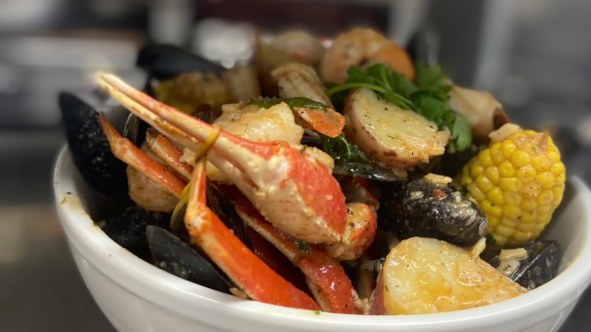Popei's Clam Bar Photo 2