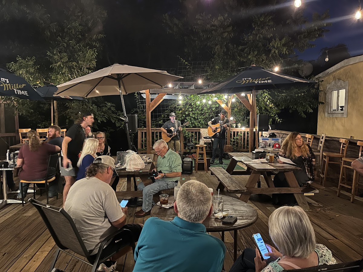 Southern Drawl Bar & Grille Photo 6