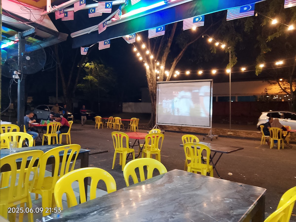 D16 Kopitiam Photo 6