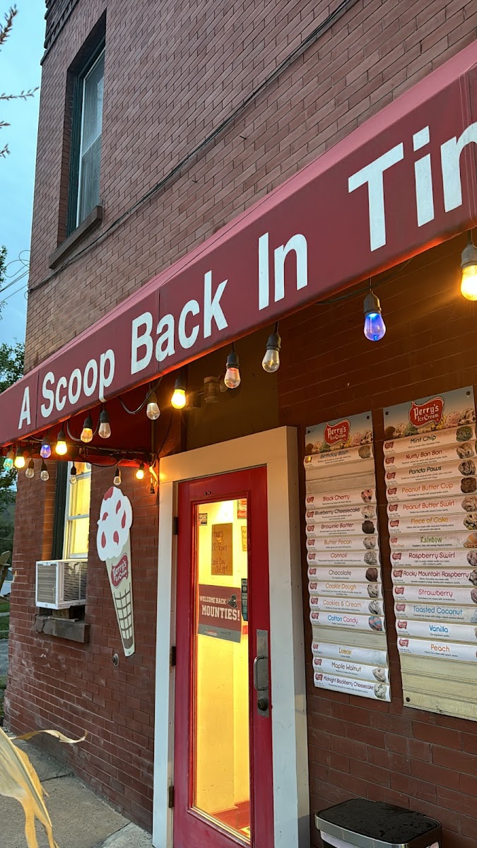 A Scoop Back in Time Photo Menu 2