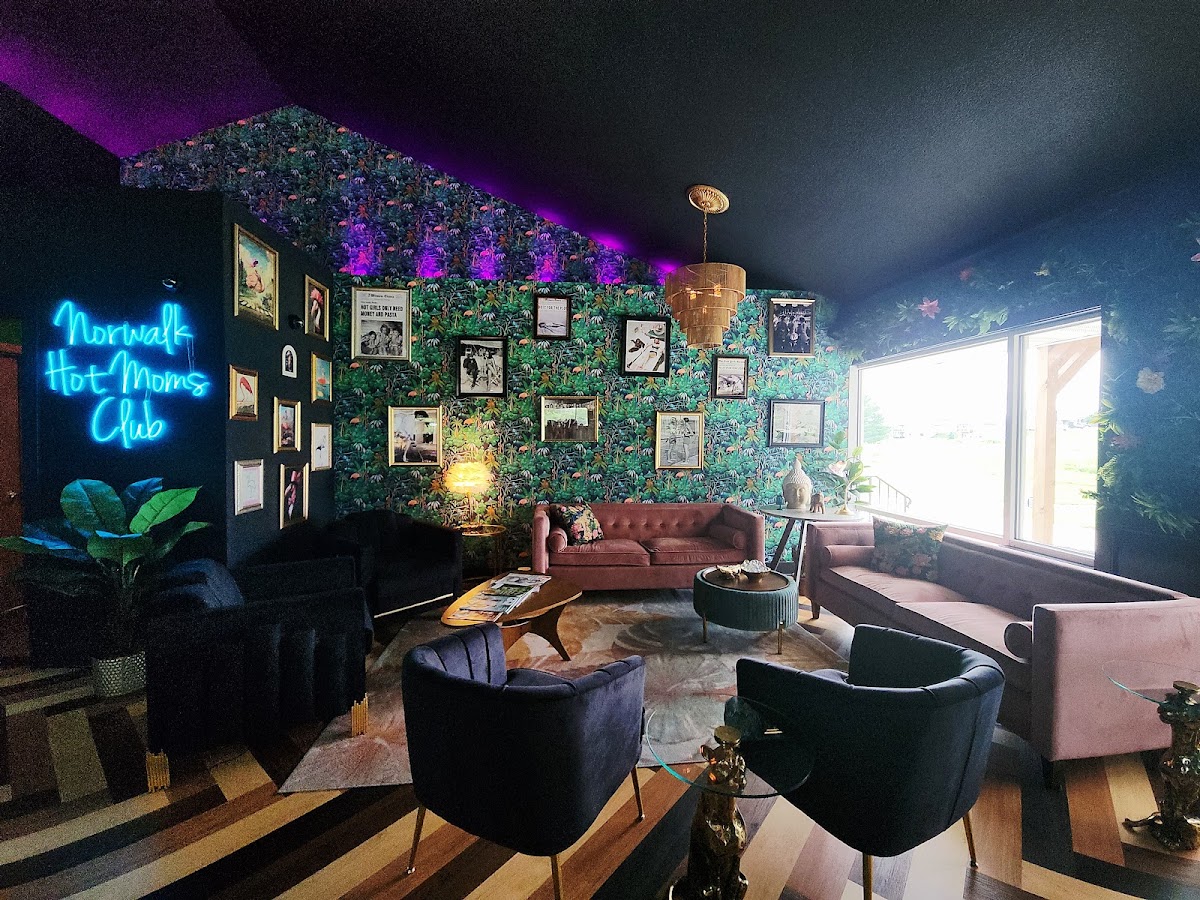 The Flamingo Lounge
